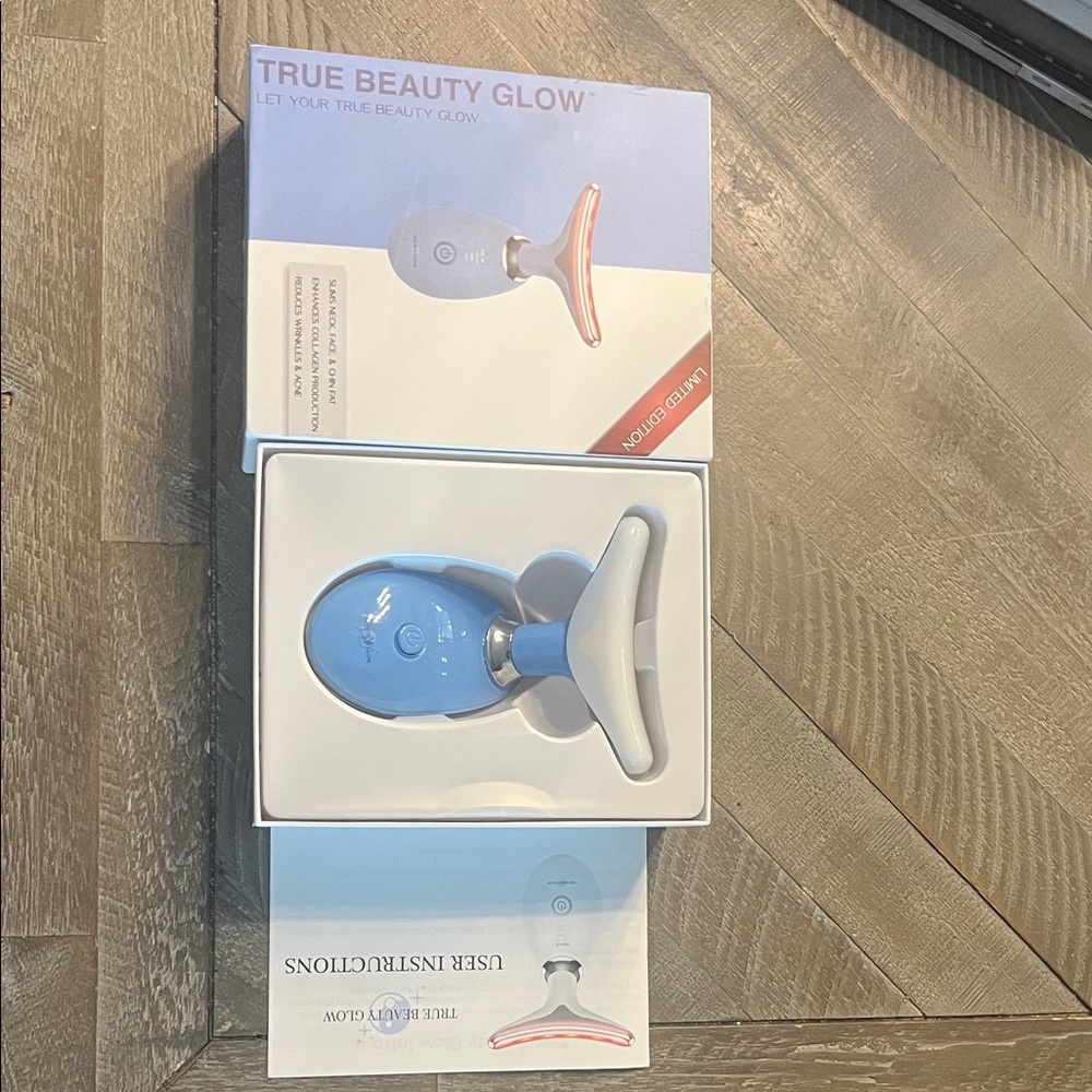 Skincare Tool - Limited Edition Red and Gray - Picture 2 of 2